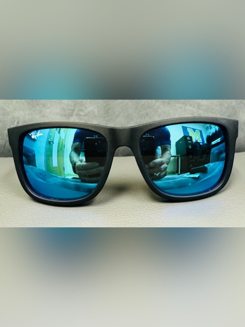 Ray-Ban Justin Sunglasses with Blue Mirrored Lenses - No Scratches - Picture 2 of 5